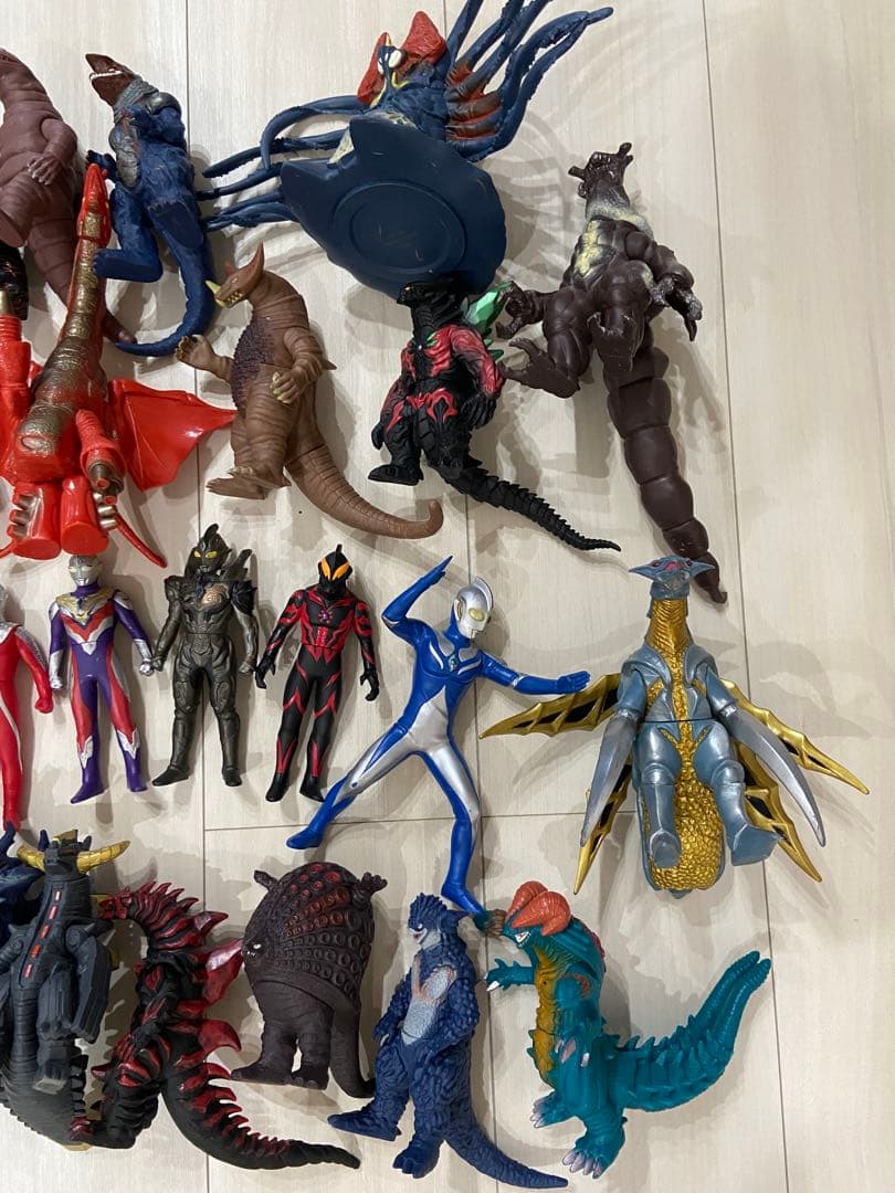 ウルトラマン　怪獣　ソフビ　まとめ売り