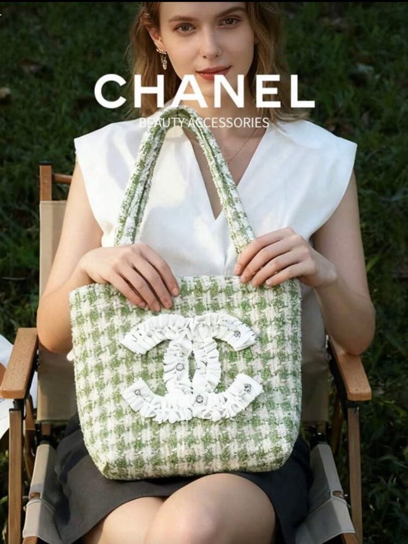 CHANEL VIPノベルティ ツイード ココマーク パール ラインストーン
