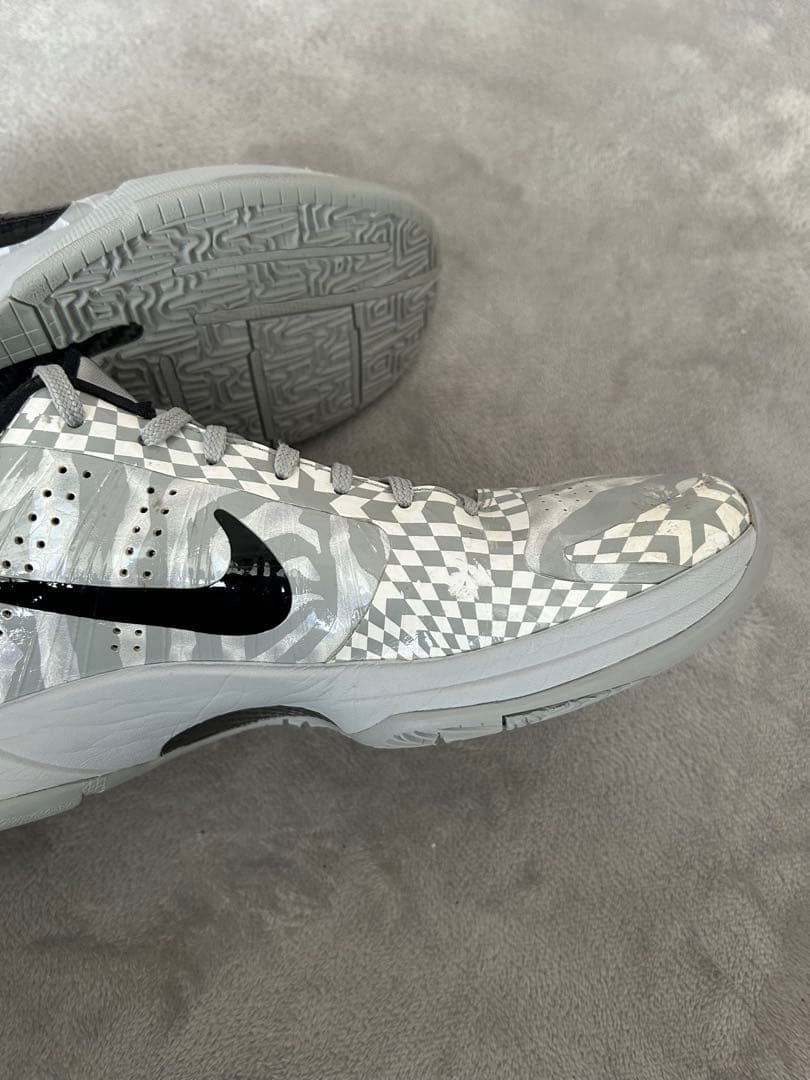 NIKE コービー 5 ゼブラ　ウルフグレー