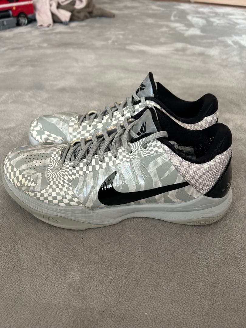 NIKE コービー 5 ゼブラ　ウルフグレー