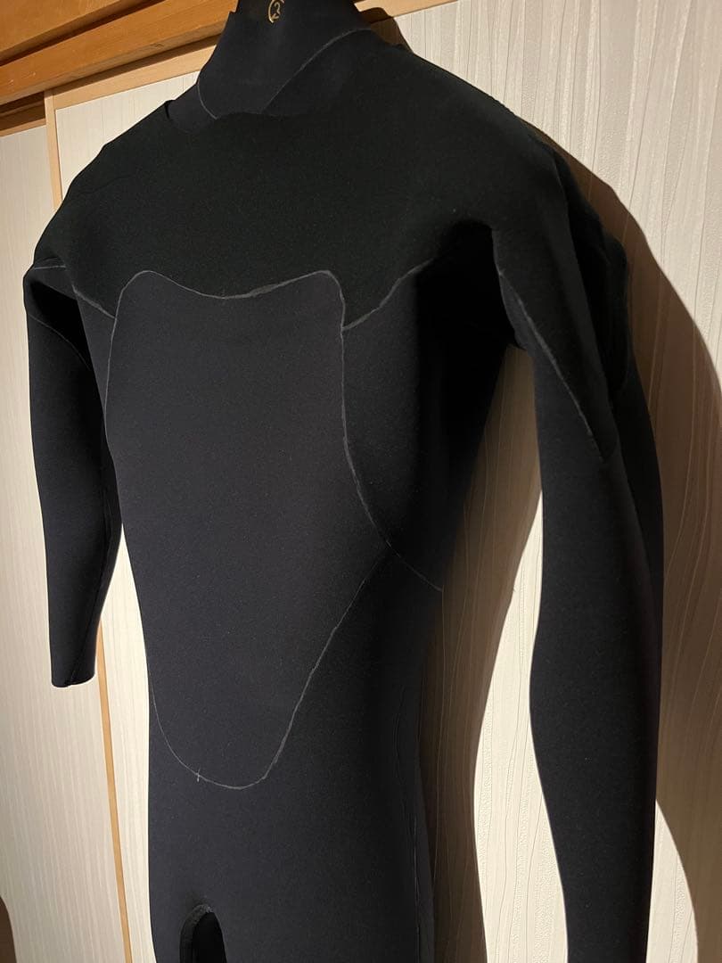 【新品・半額以下】AIRTIGHT メンズ ウェットスーツ M ブラック