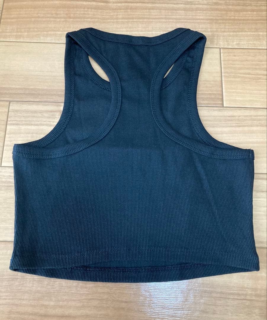 alo yoga クロップドタンクトップ　ブラックSサイズ試着1回のみ