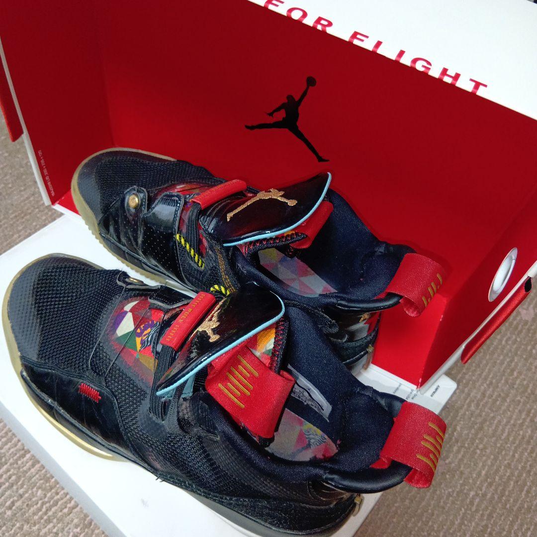 【JORDAN】バスケットシューズ　ブラック/ゴールド/レッド　２５センチ
