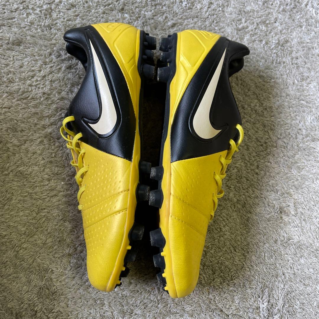 美品　ナイキCTR360 サッカースパイク
