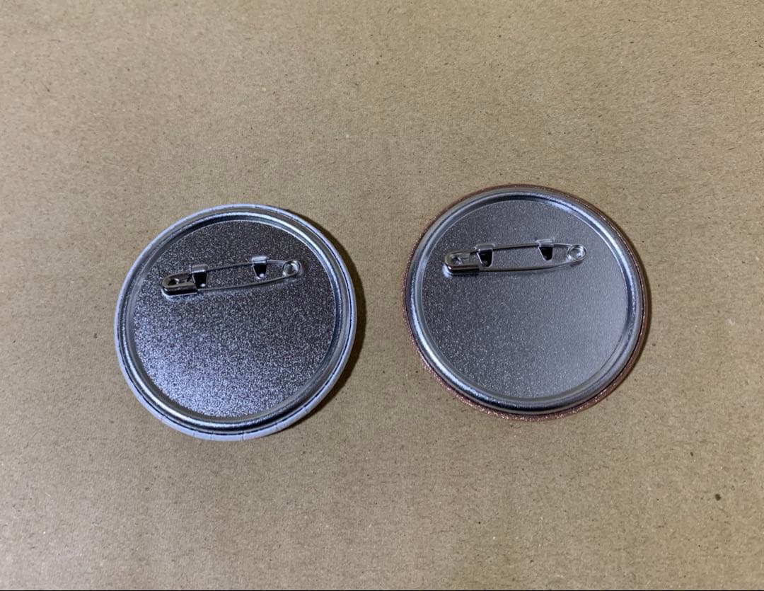 NARUTO ゆるスタ mini 缶バッジ　2点 サクラ＆サスケ