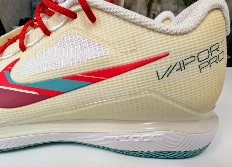 新品　未使用 NIKE ナイキコート エア ズーム ヴェイパー プロ HC