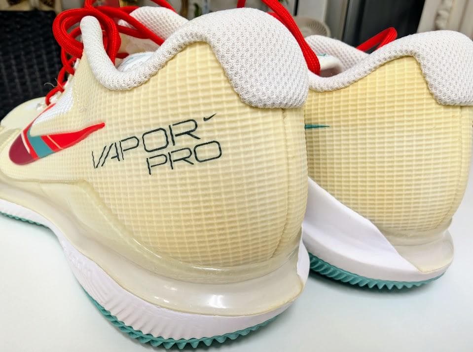 新品　未使用 NIKE ナイキコート エア ズーム ヴェイパー プロ HC