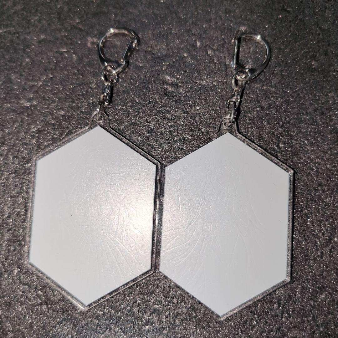 囚われの館 スタジオわさび アクリルキーホルダー まとめ メルカリ便