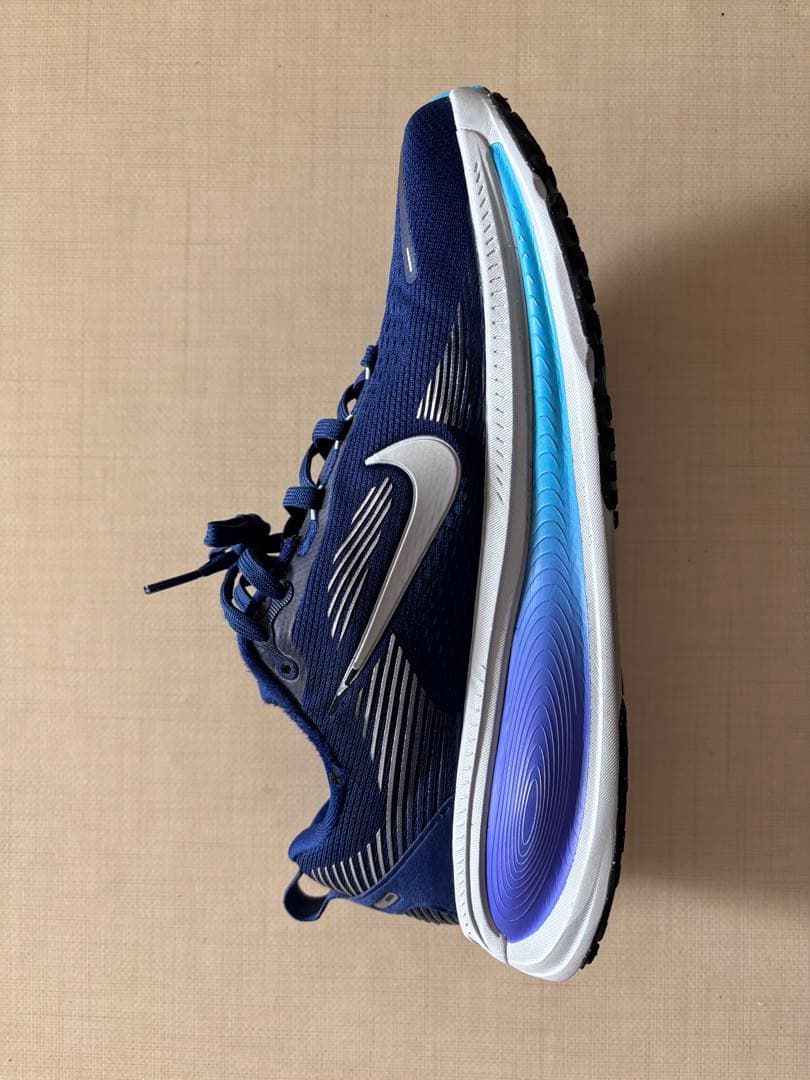 【Wilier8008 】Nike ポメロ18 ランニングシューズ