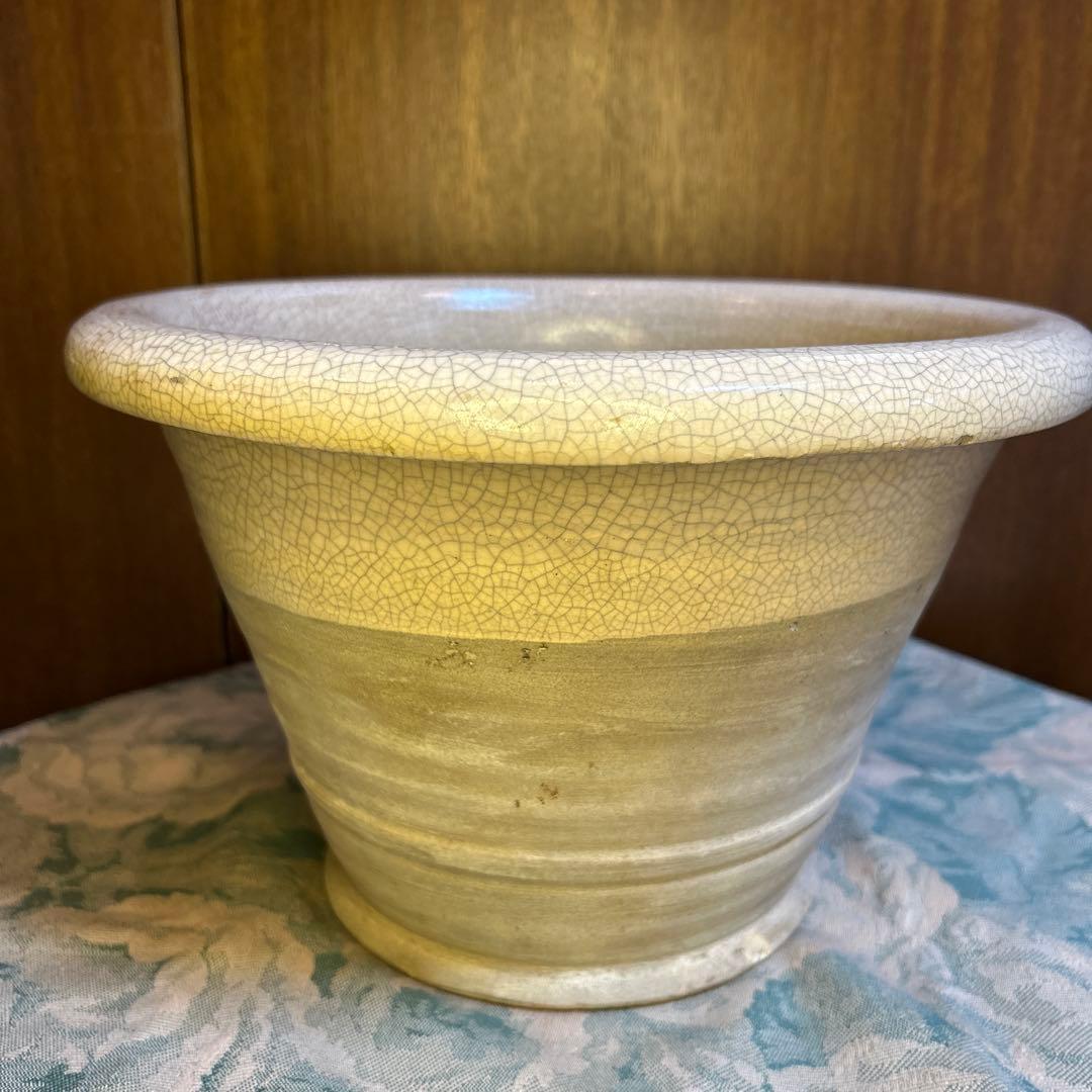 稀少　和洋風の貫入入り釉薬がけ植木鉢　クリームベージュ　穴有り　径30cm