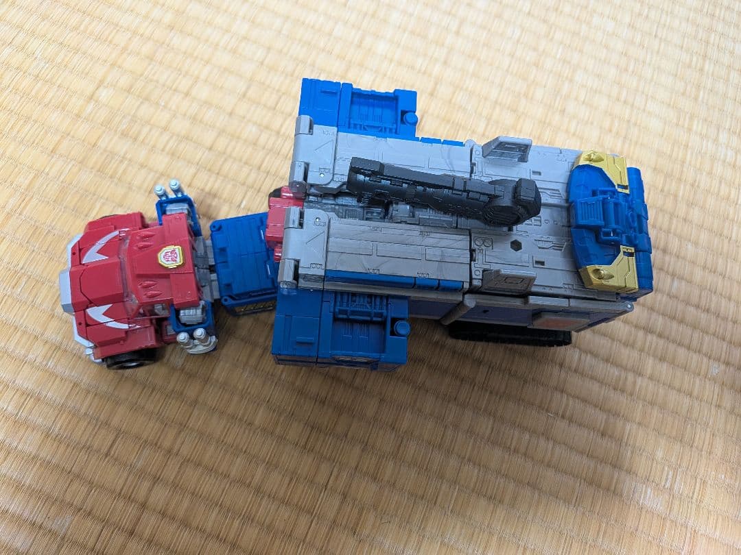 トランスフォーマー アルマダコンボイ 傷あり