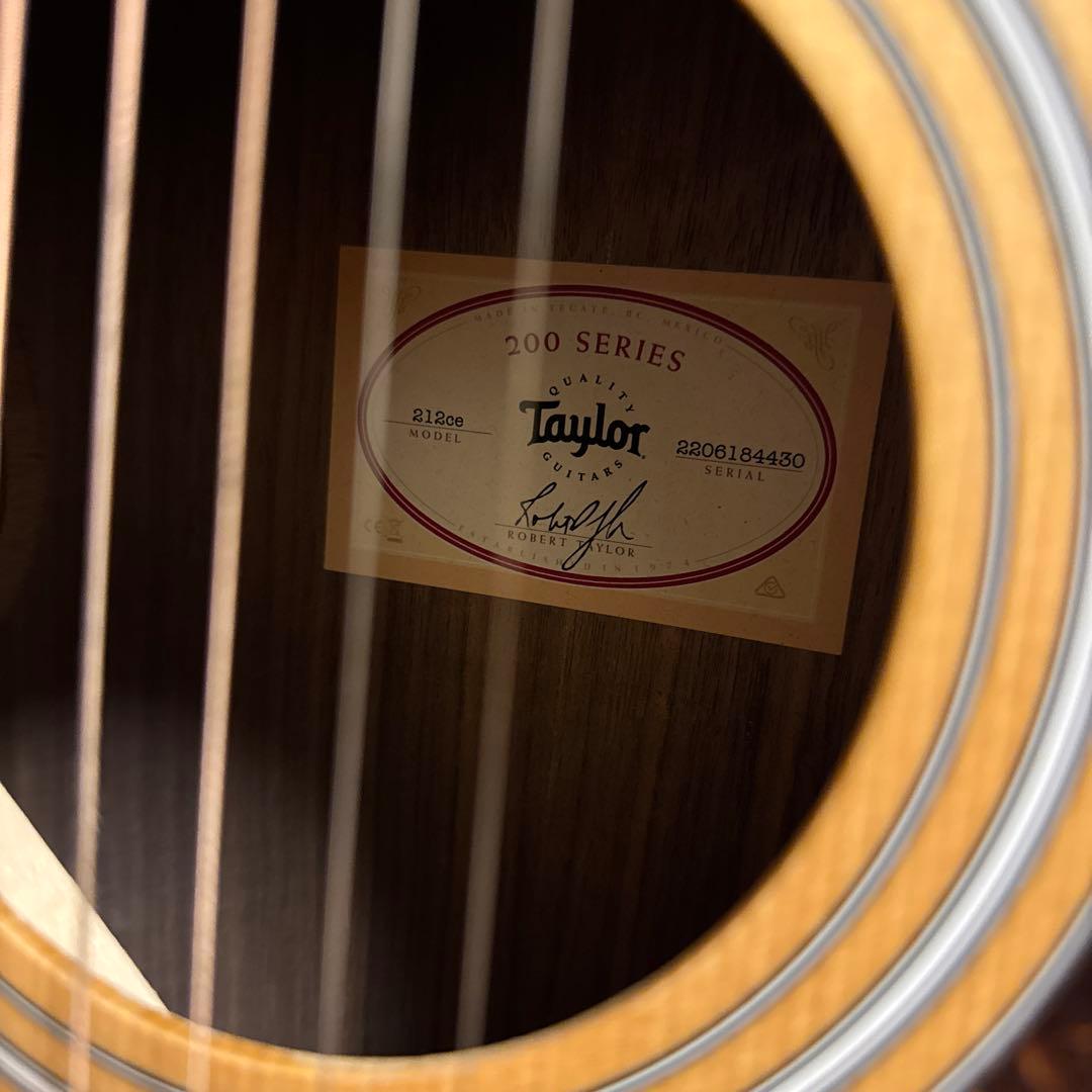 Taylor 212ce アコースティックギター