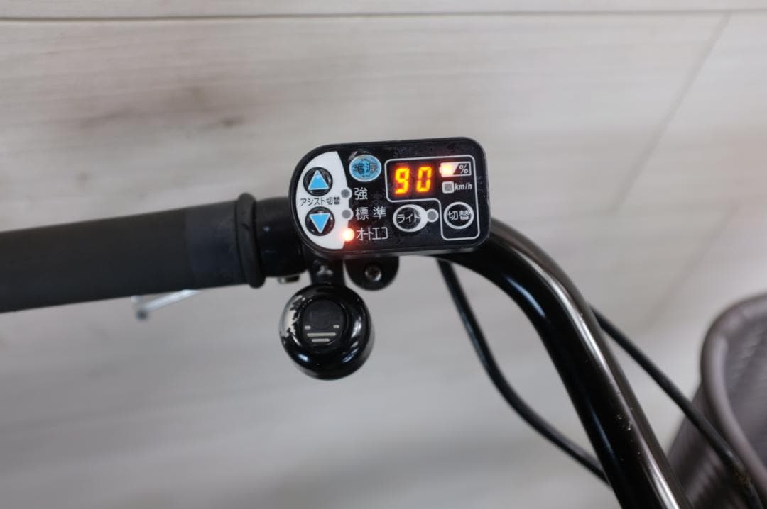 ブリヂストン製　HYDEE.B　26インチ　3段　6.0Ah充電器あり