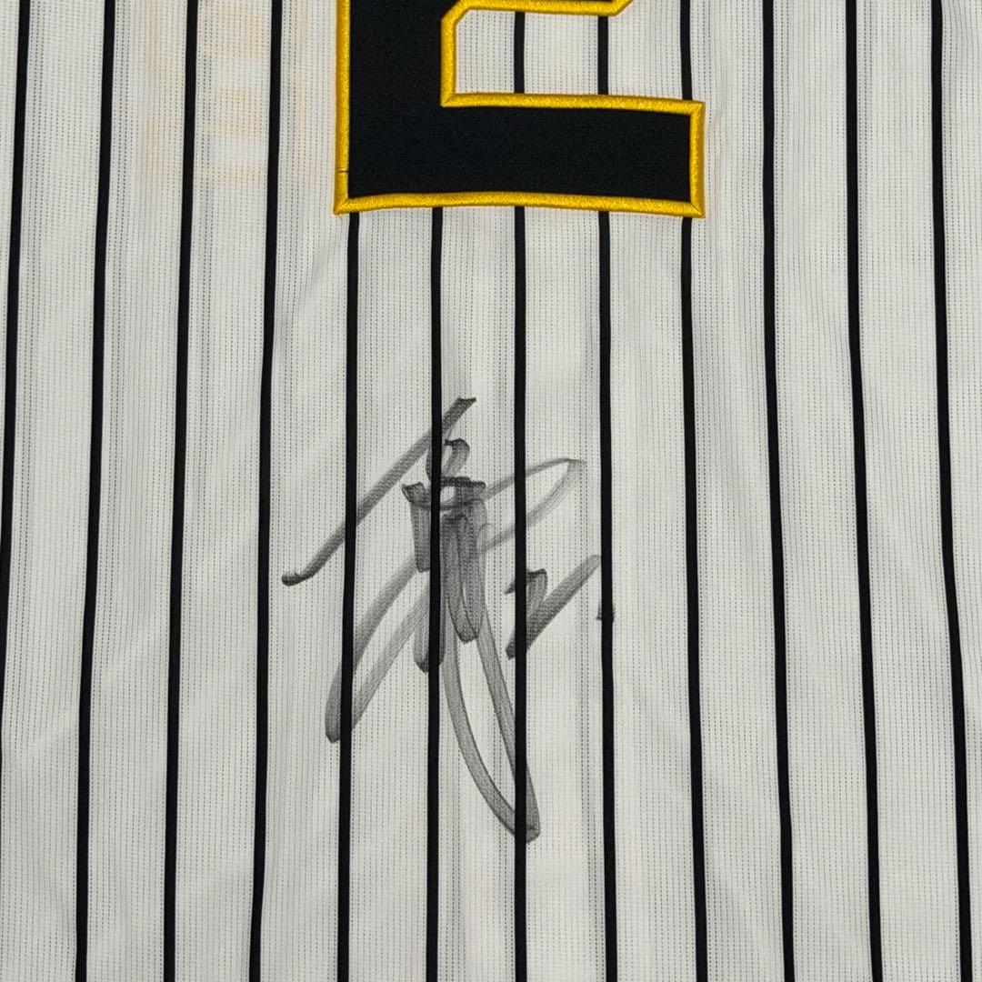 阪神タイガース 梅野隆太郎 直筆サインユニフォーム