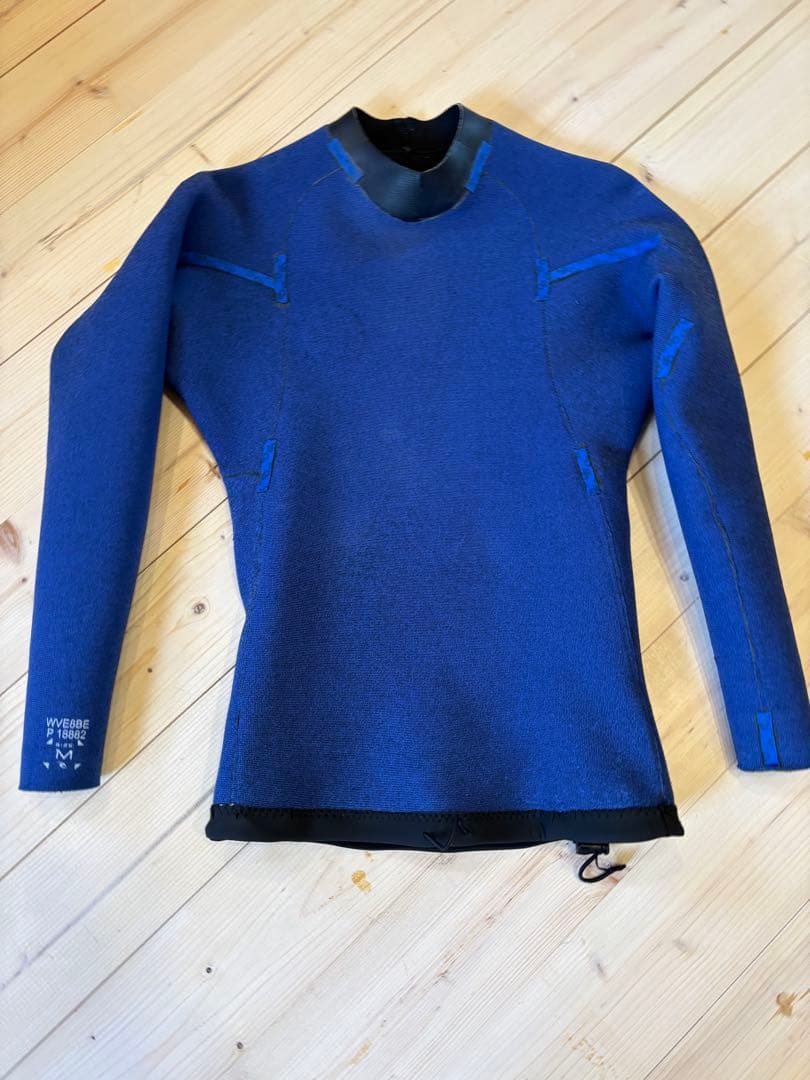 ripcurl リップカール E-BOMB 1.5mm 長袖タッパー 黒 M