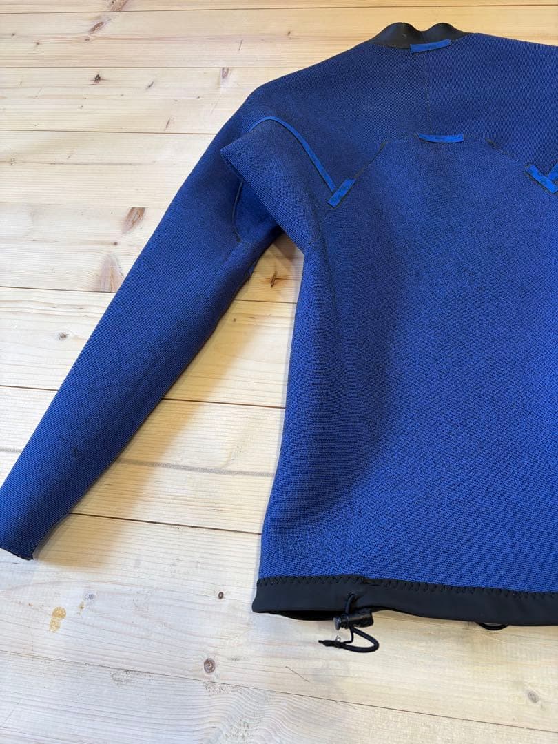 ripcurl リップカール E-BOMB 1.5mm 長袖タッパー 黒 M