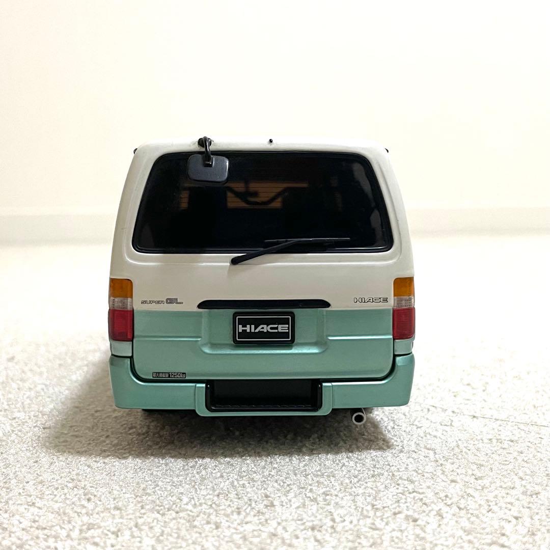 アオシマ　DISM 1/24 ハイエースバン100系中期型