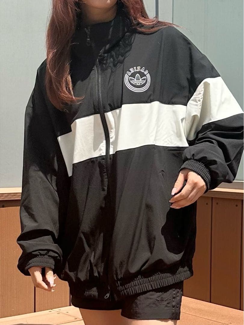 【超美品】adidas ウィンドブレーカー ブラック スタンドカラー