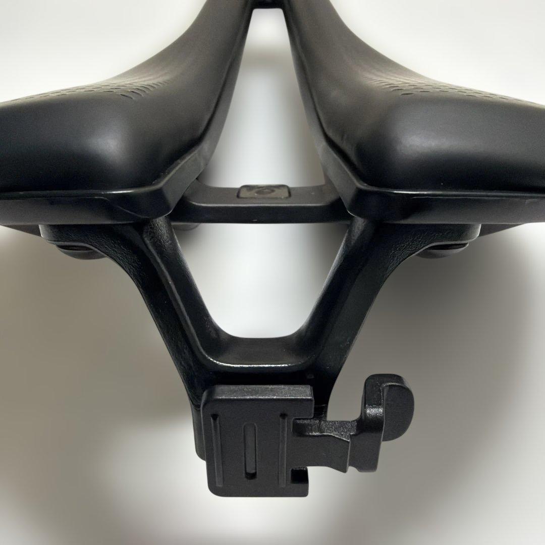 ボントレガー　AEOLUS ELITEサドル　145mm