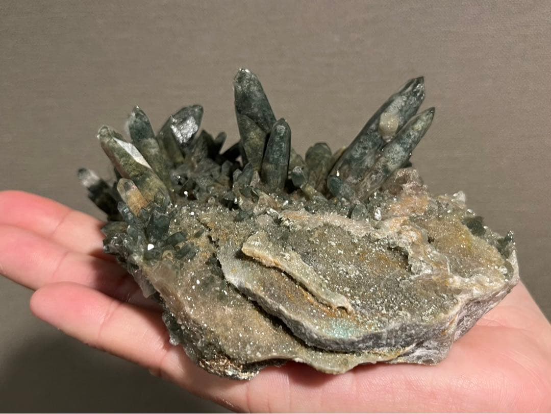 ヒマラヤ産 クローライト 原石 クラスター 鉱物 標本 原石 インテリア 天然石