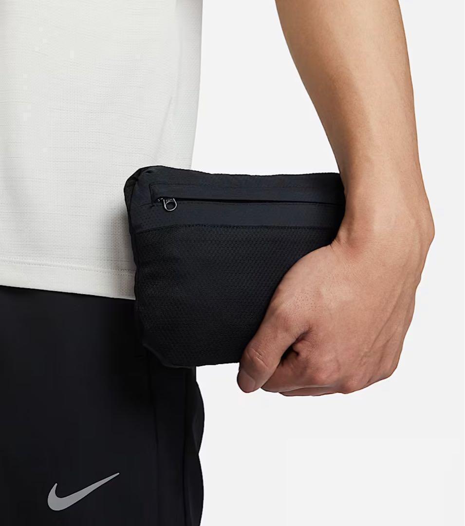 NIKE ランニングジャケット　ウィンドブレーカー　撥水　黒　ブラック　XL新品