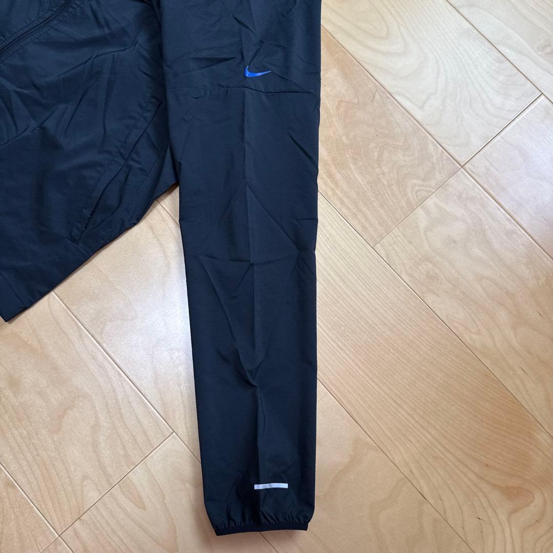 NIKE ランニングジャケット　ウィンドブレーカー　撥水　黒　ブラック　XL新品