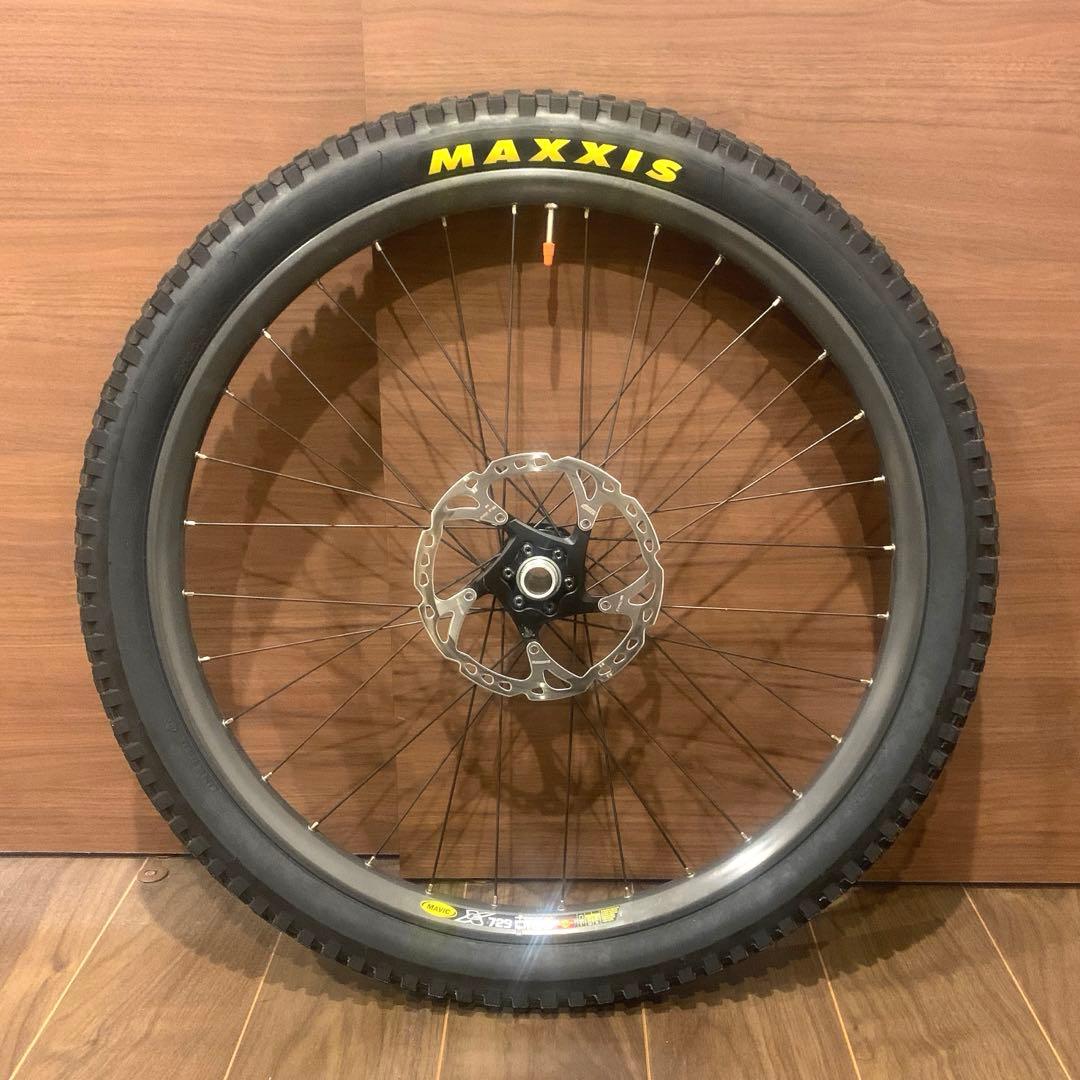 26inch MTBフロントホイール 20x110mmアクスル