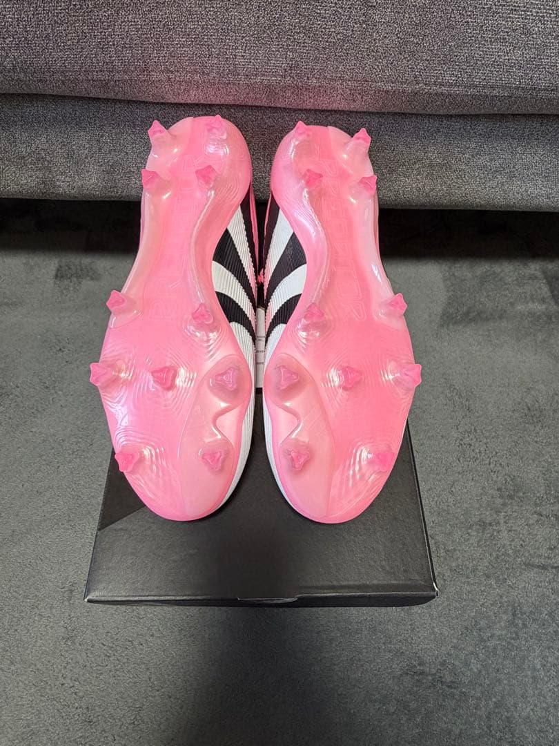 adidas プレデター　ベッカム　ピンク スパイク FG用