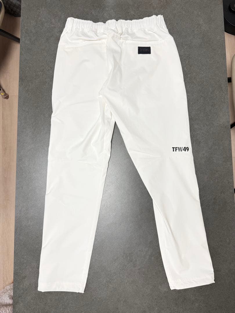 TFW49 パンツ L ホワイト 新品未使用（タグなし） 裾ドローコード付き