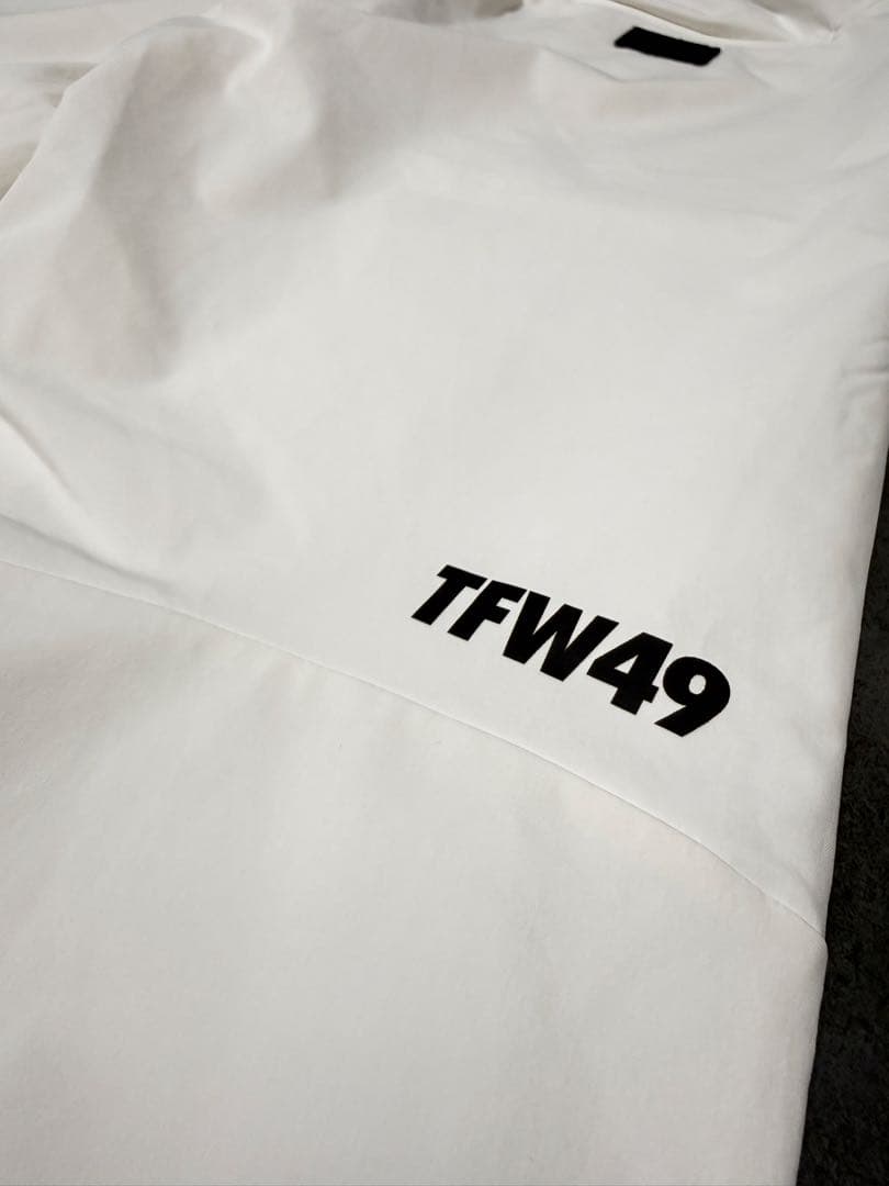 TFW49 パンツ L ホワイト 新品未使用（タグなし） 裾ドローコード付き