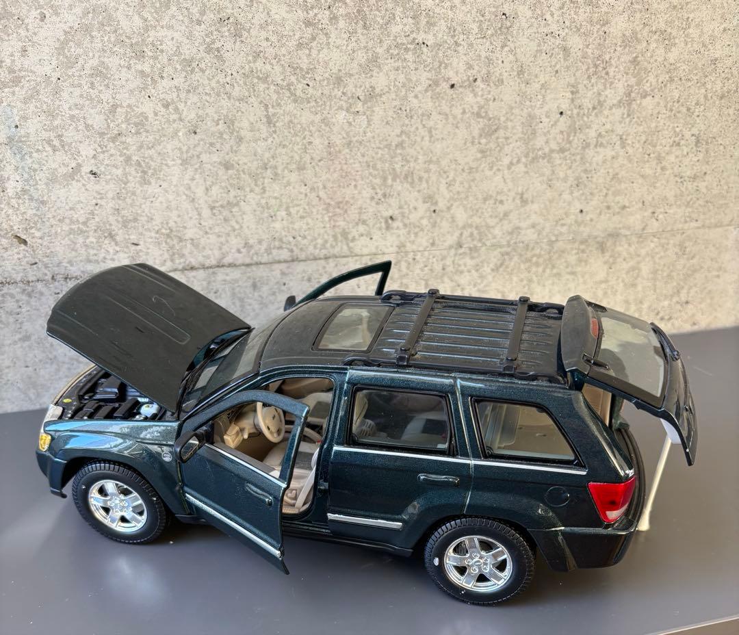 2005 Jeep Grand Cherokee　ジープ　グランドチェロキー