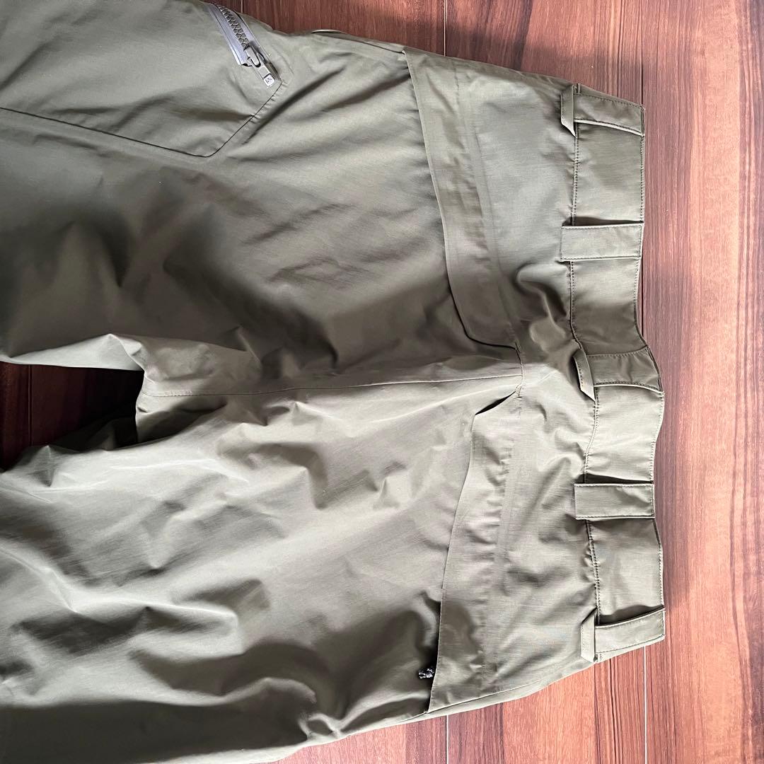 美品　Burton ak GORE-TEX pants M カーキ