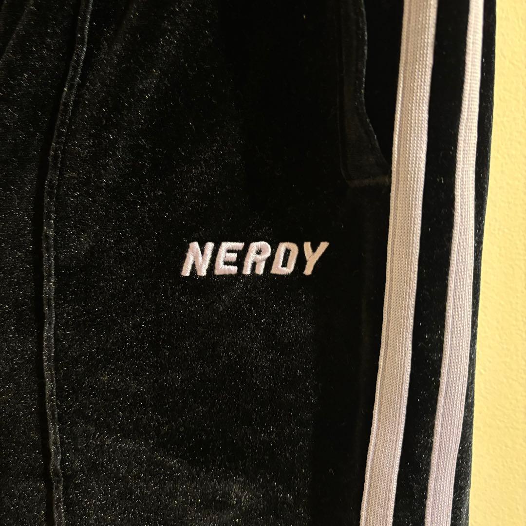 NERDY ベルベット ジャージパンツ 黒 紫 韓国