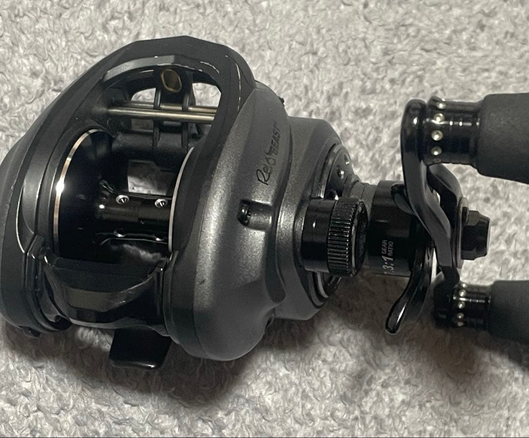 ABU GARCIA REVO BEAST レボ ビースト40-HS