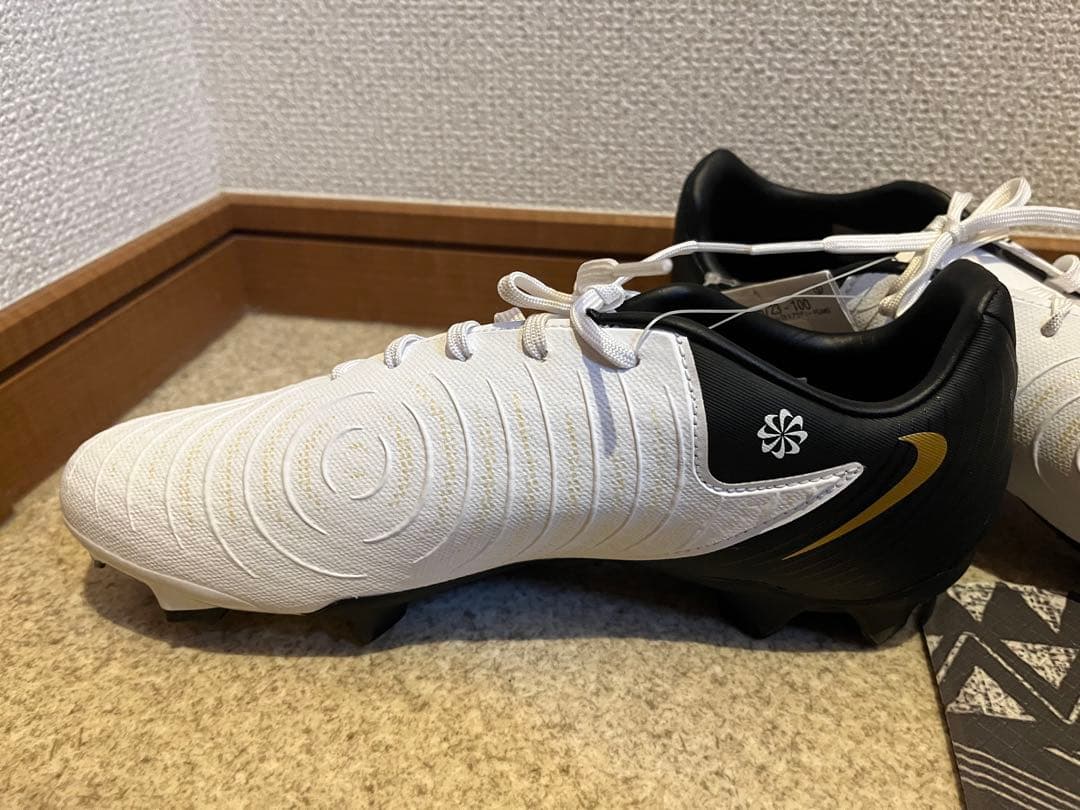 ☆新品☆サッカースパイク NIKE ファントムGX IIアカデミー 24.5
