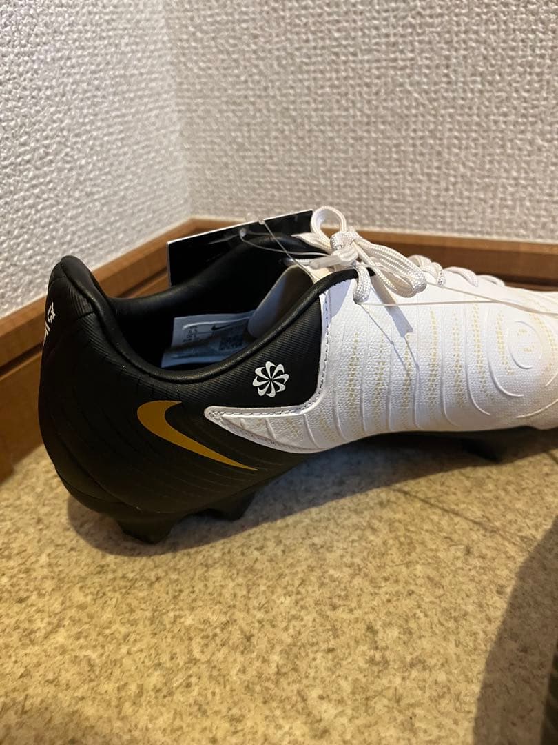 ☆新品☆サッカースパイク NIKE ファントムGX IIアカデミー 24.5