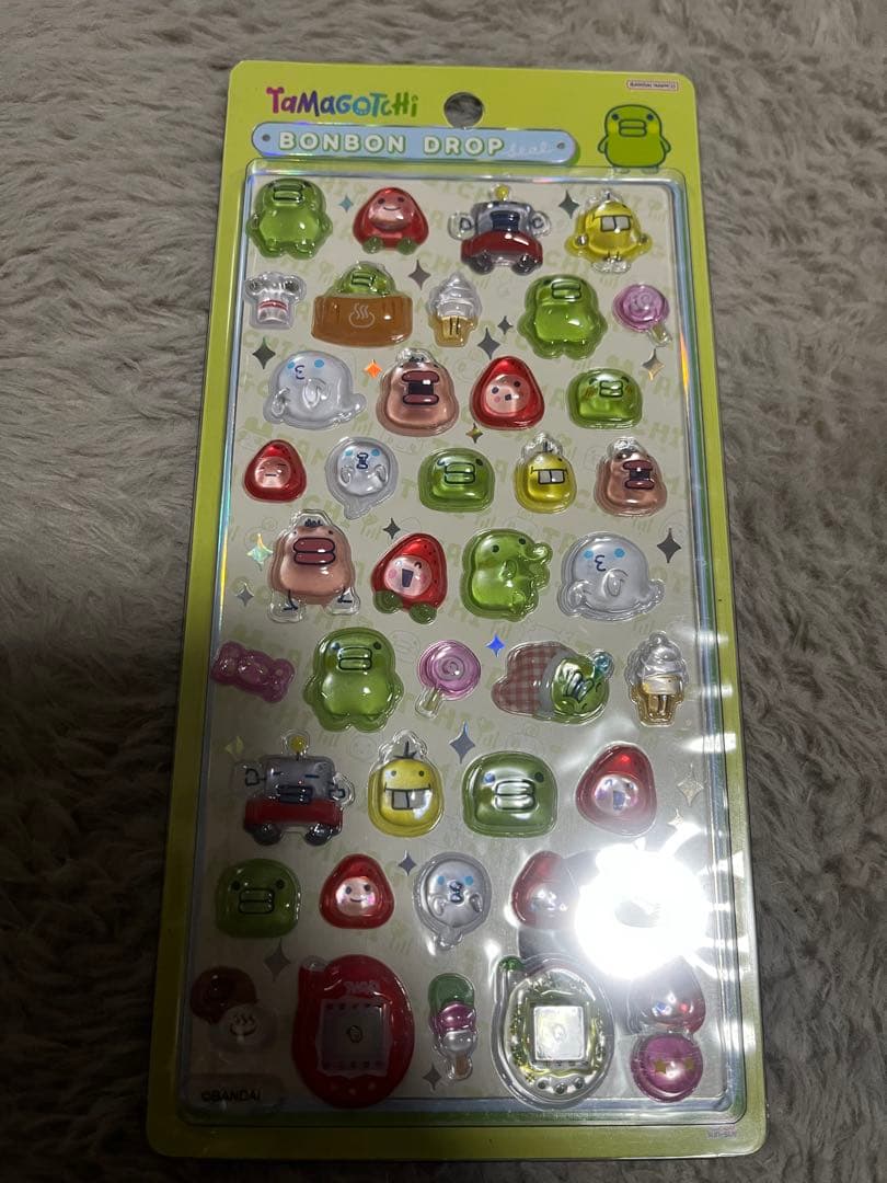 【正規品】たまごっち4種　モモンガ　キティ　クロミ　ボンボンドロップシール