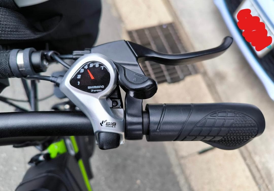 ピカチュウ　引取り限定！美品20インチ電動アシスト自転車 公道走行可