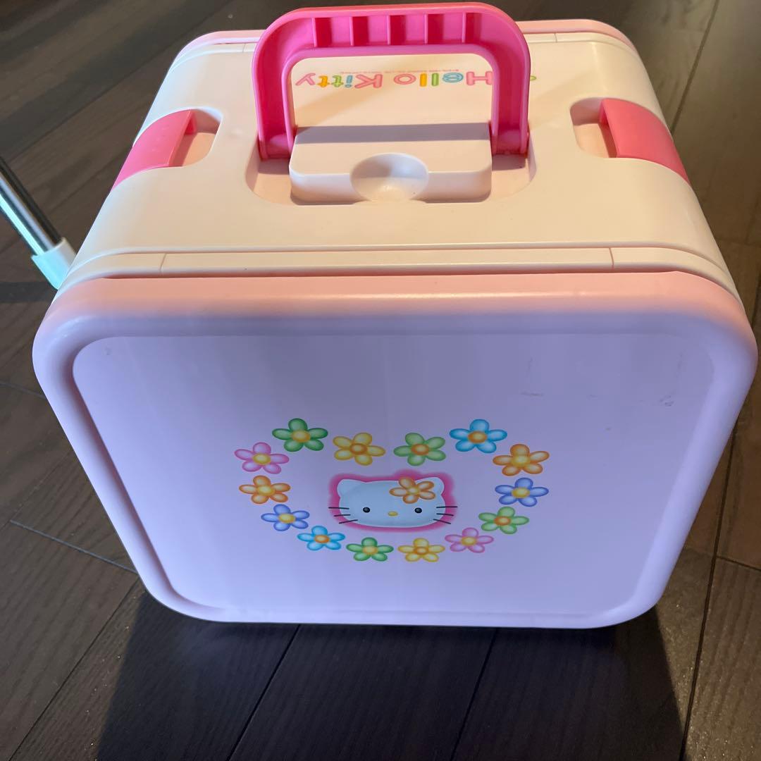 ハローキティ　クーラーボックス　テーブル
