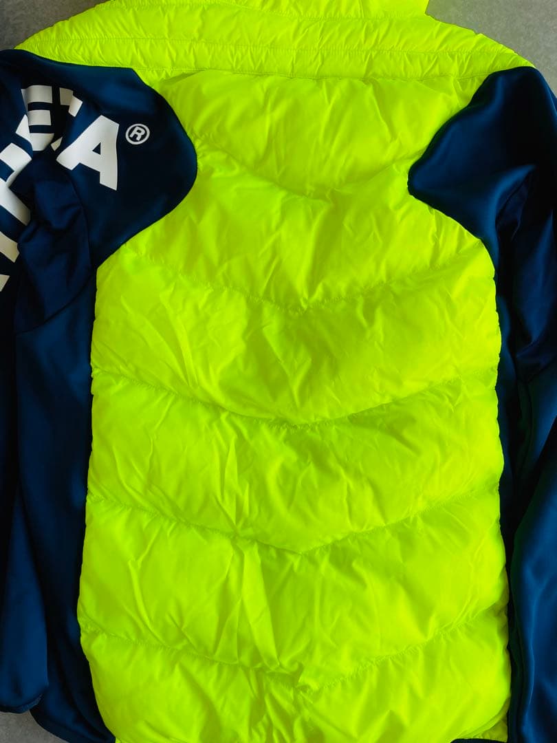 ATHLETA ダウン　新品　Mサイズ