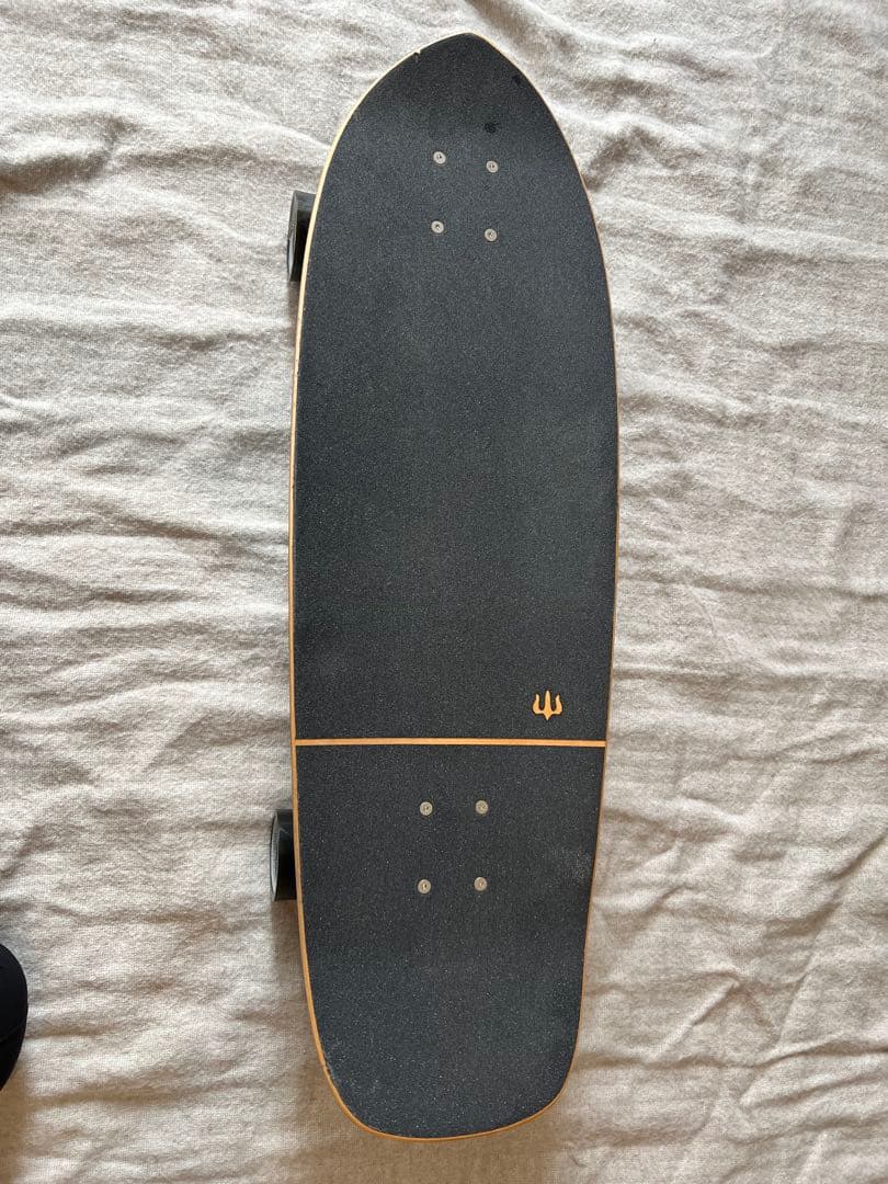 Carver スケートボード（サーフスケート）YAGO DORAコラボデザイン
