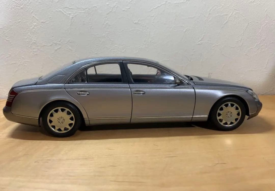 1/18 オートアート マイバッハ57 Auto-art