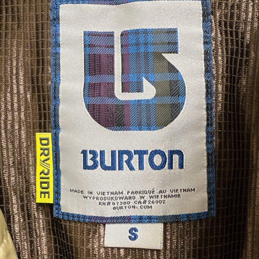 BURTON スノーウェア　スノーボード　雪山　ウィンタースポーツ　バートン
