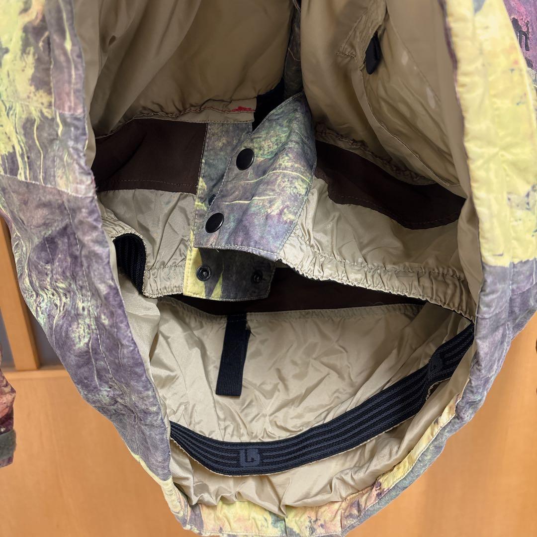 BURTON スノーウェア　スノーボード　雪山　ウィンタースポーツ　バートン