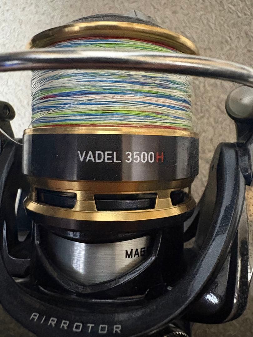 VADEL 3500H スピニングリール ブラック/ゴールド