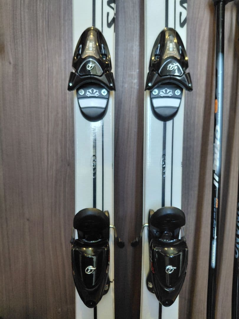 ハイエンド SALOMON 学生・男女兼用 スキーセット メンテ・WAX済み✔