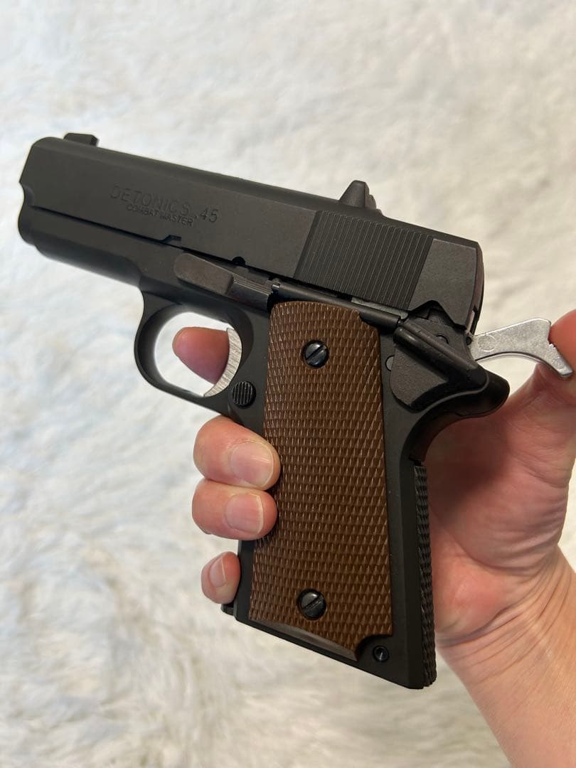 マルシン工業DETONICS 45 MAXI ガスガン 8mm BB弾