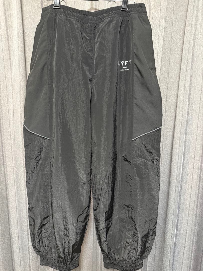 V-FORM WIDE TRACK PANTS - BLACK　Mサイズ