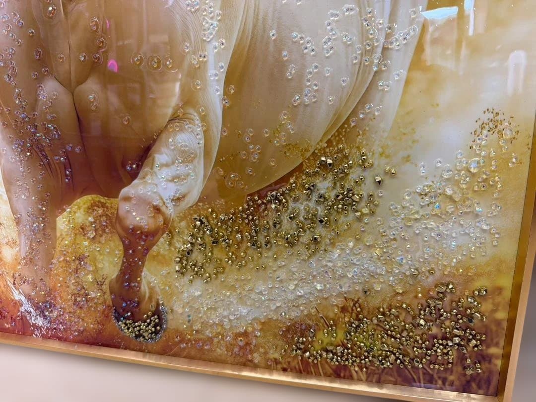 アートパネル　馬　ゴールド　水晶絵　白馬　絵　額縁　壁掛け　アート　額絵　ウマ