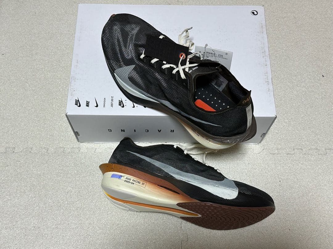 ナイキヴェイパーフライ 4メンズロード レーシングシューズ NIKE